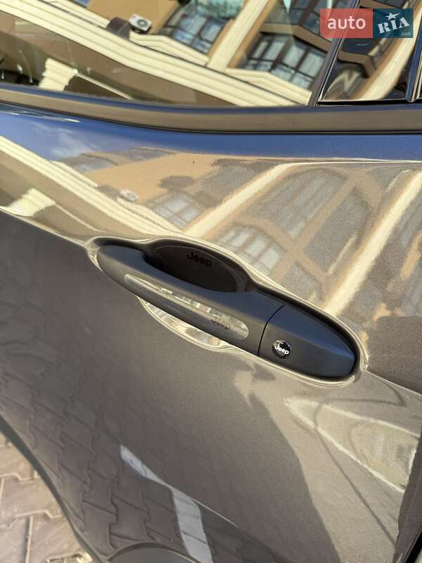 Внедорожник / Кроссовер Jeep Compass 2017 в Софиевской Борщаговке