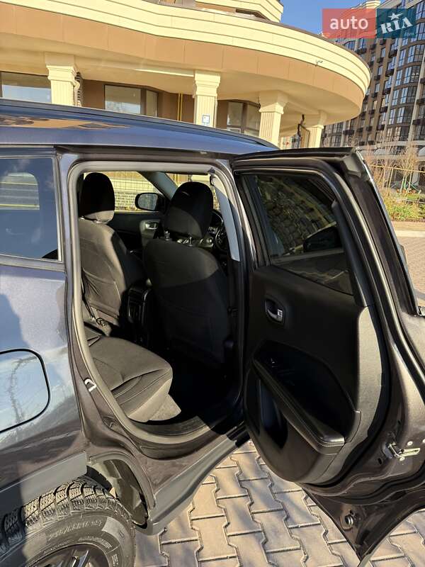 Внедорожник / Кроссовер Jeep Compass 2017 в Софиевской Борщаговке