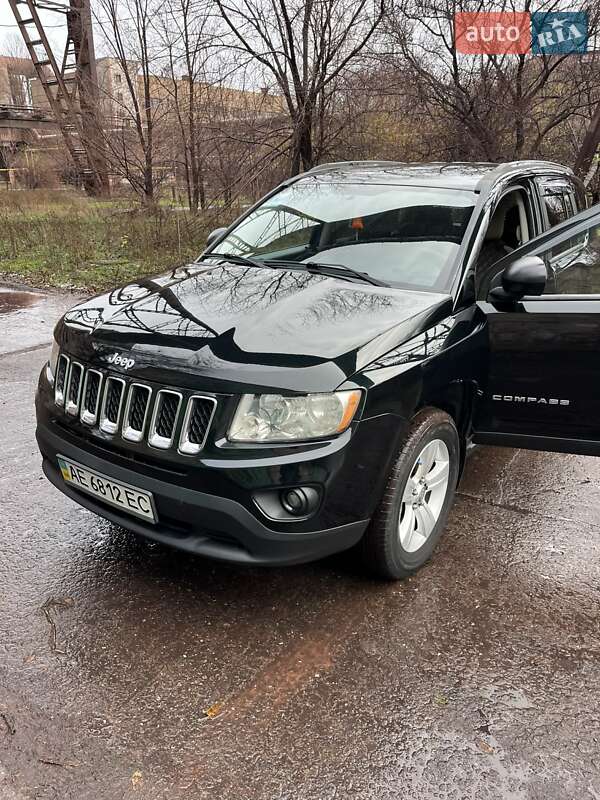 Внедорожник / Кроссовер Jeep Compass 2012 в Кривом Роге