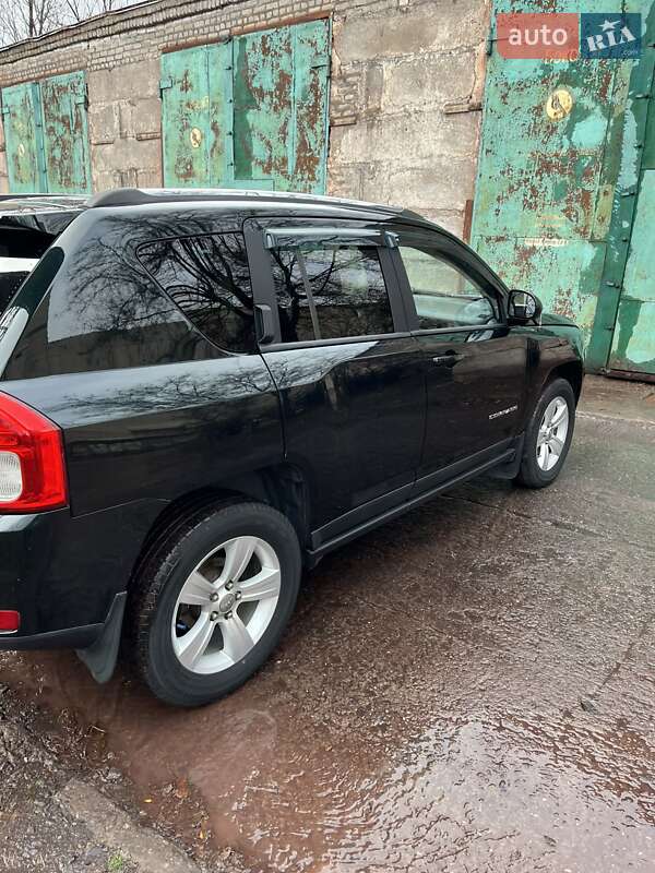 Внедорожник / Кроссовер Jeep Compass 2012 в Кривом Роге