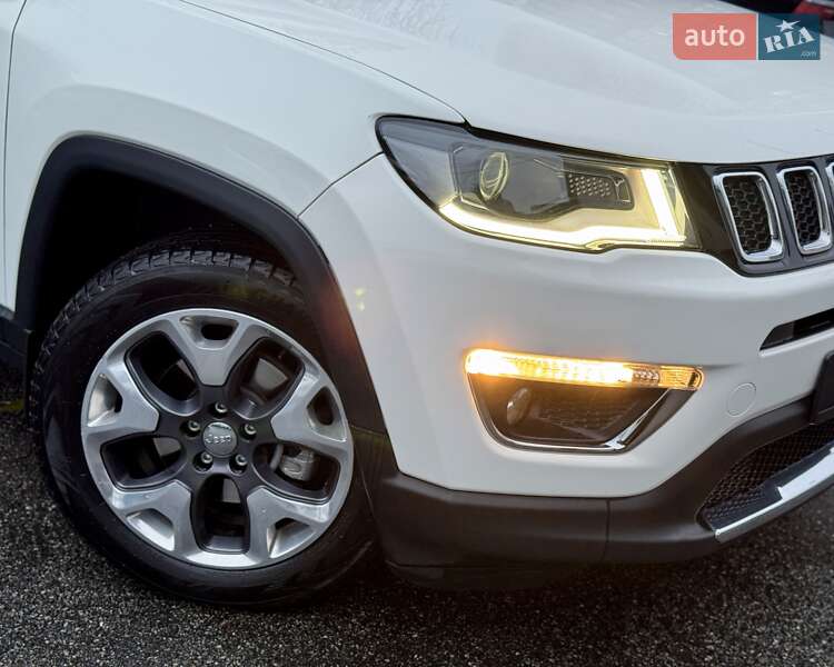 Внедорожник / Кроссовер Jeep Compass 2019 в Киеве