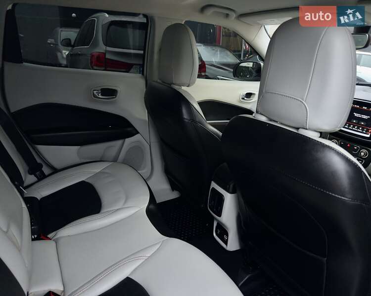 Внедорожник / Кроссовер Jeep Compass 2019 в Киеве