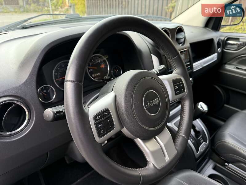 Внедорожник / Кроссовер Jeep Compass 2014 в Киеве