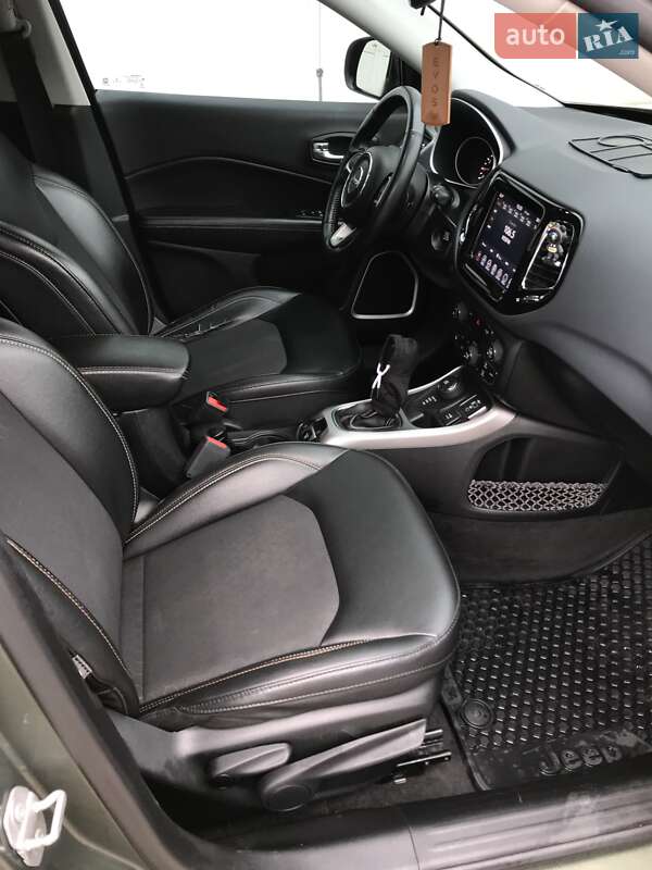 Внедорожник / Кроссовер Jeep Compass 2019 в Киеве