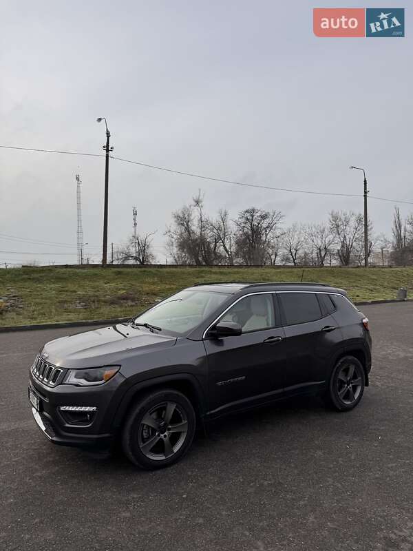 Внедорожник / Кроссовер Jeep Compass 2017 в Кривом Роге