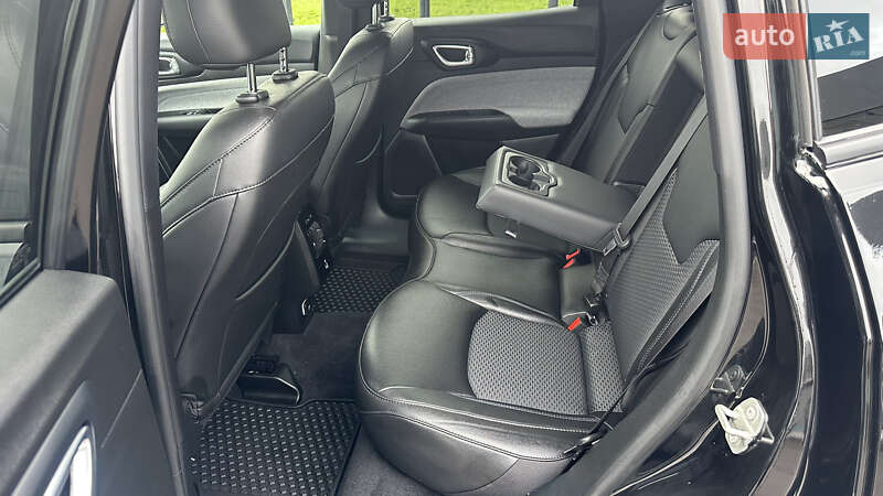 Внедорожник / Кроссовер Jeep Compass 2024 в Дубно