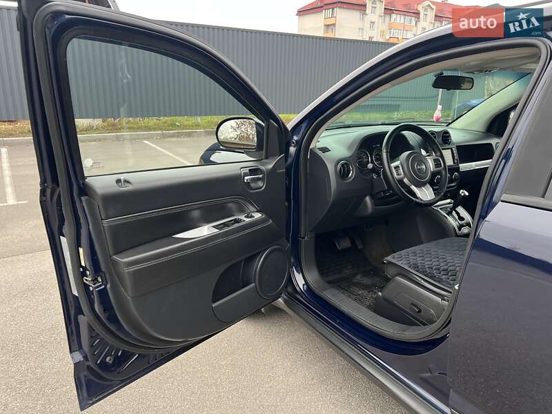 Внедорожник / Кроссовер Jeep Compass 2015 в Богуславе