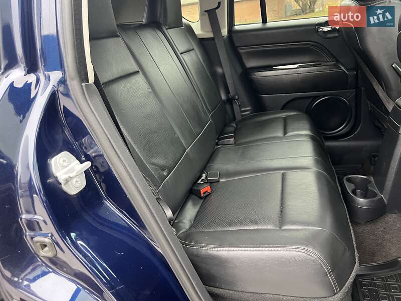 Внедорожник / Кроссовер Jeep Compass 2015 в Богуславе