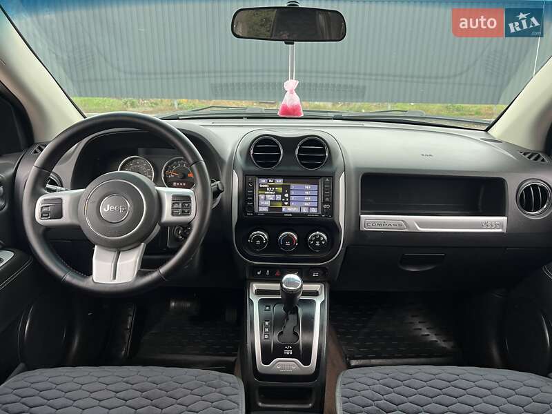 Внедорожник / Кроссовер Jeep Compass 2015 в Богуславе