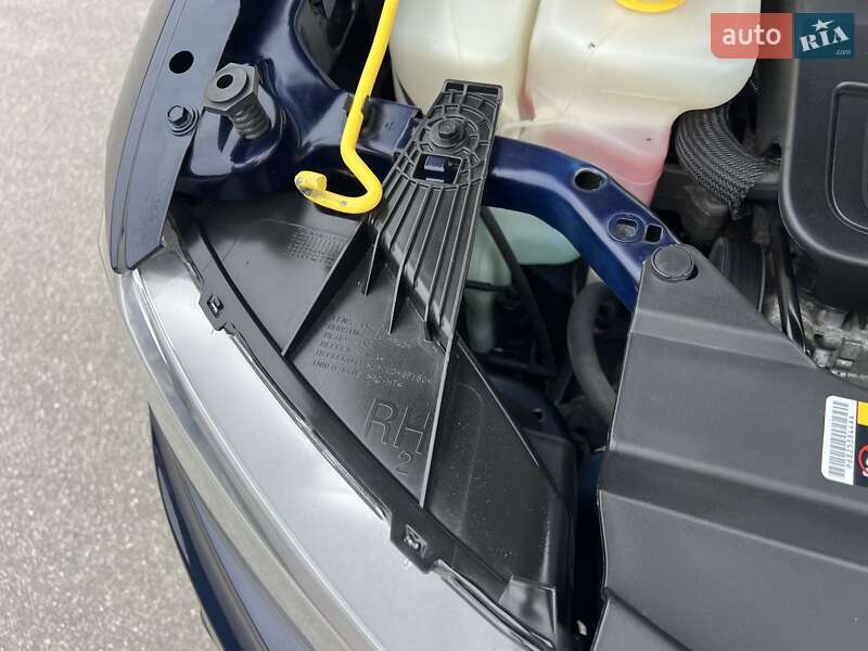 Внедорожник / Кроссовер Jeep Compass 2015 в Богуславе