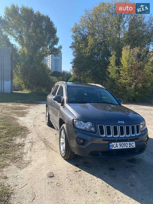 Внедорожник / Кроссовер Jeep Compass 2014 в Киеве