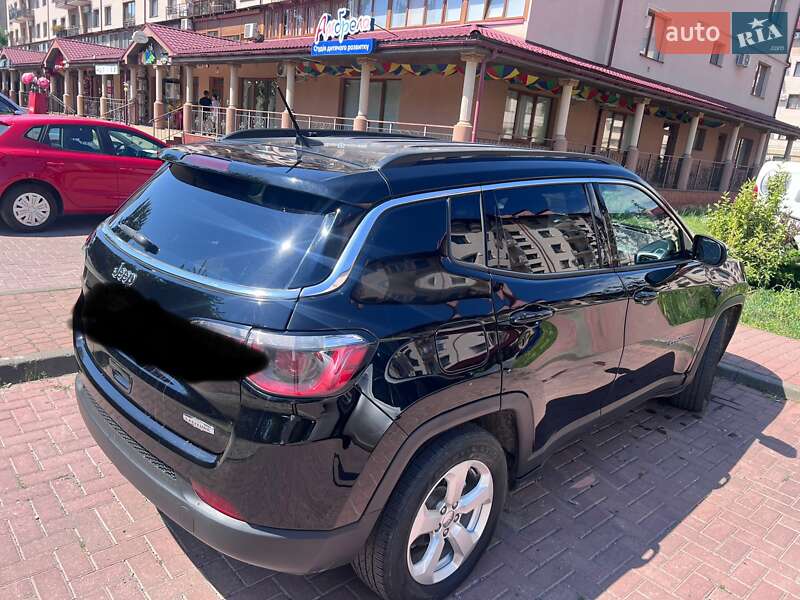 Внедорожник / Кроссовер Jeep Compass 2017 в Ужгороде