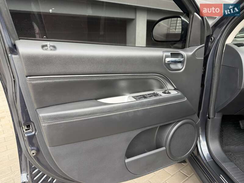 Внедорожник / Кроссовер Jeep Compass 2014 в Киеве