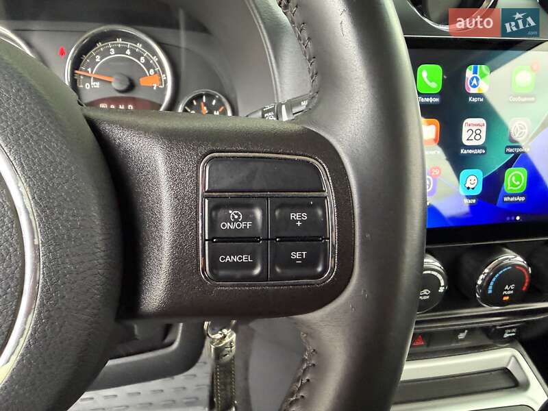 Внедорожник / Кроссовер Jeep Compass 2014 в Киеве