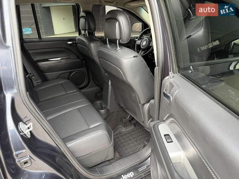 Внедорожник / Кроссовер Jeep Compass 2014 в Киеве