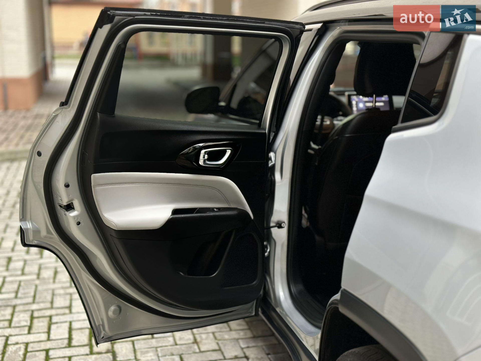 2024 Jeep Compass - мініатюра 17
