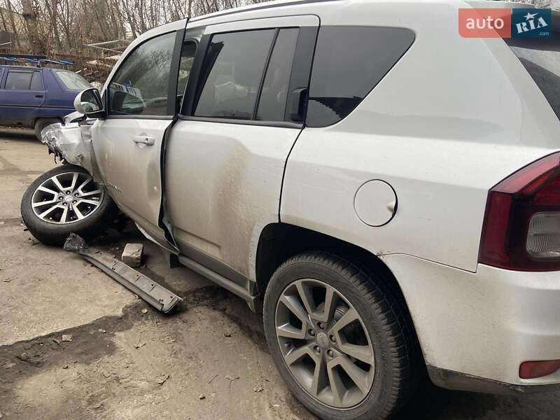 Внедорожник / Кроссовер Jeep Compass 2013 в Киеве фото 7 Внедорожник / Кроссовер Jeep Compass 2013 в Киеве