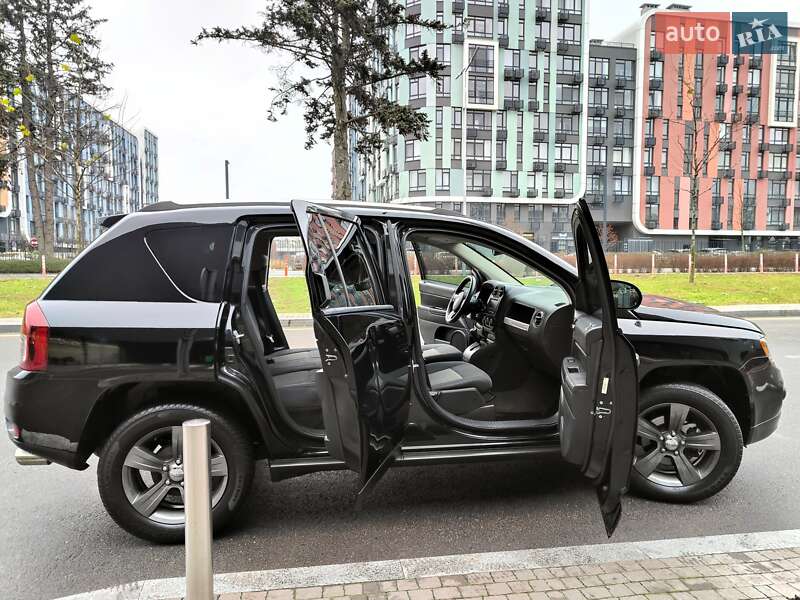 Позашляховик / Кросовер Jeep Compass 2014 в Києві