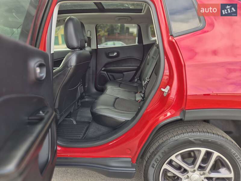 Внедорожник / Кроссовер Jeep Compass 2017 в Житомире