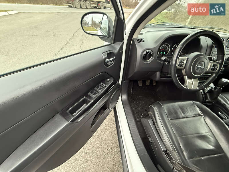 Позашляховик / Кросовер Jeep Compass 2011 в Дубні фото 4 Позашляховик / Кросовер Jeep Compass 2011 в Дубні