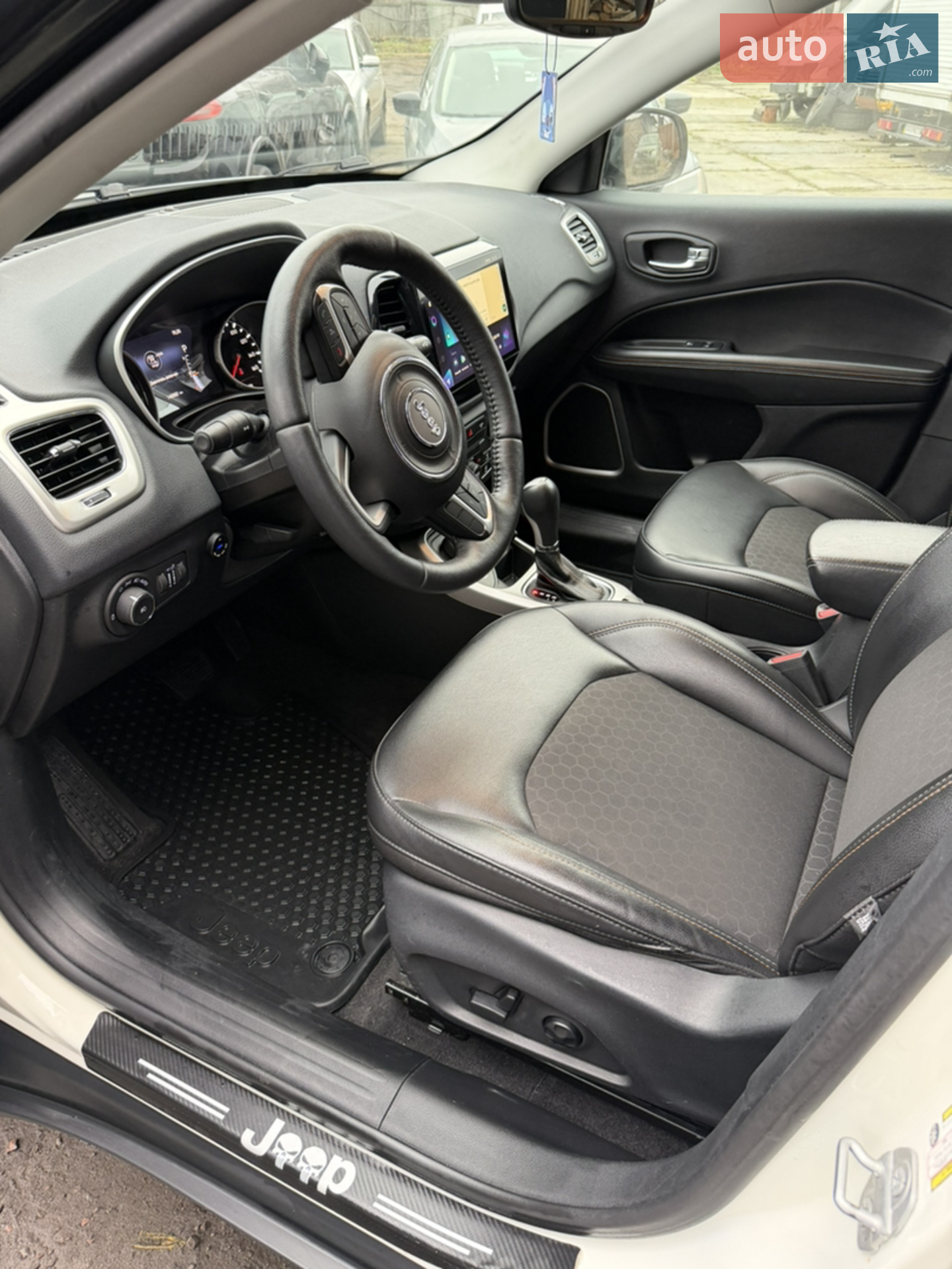 2017 Jeep Compass - мініатюра 4
