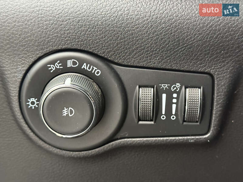 Внедорожник / Кроссовер Jeep Compass 2021 в Киеве