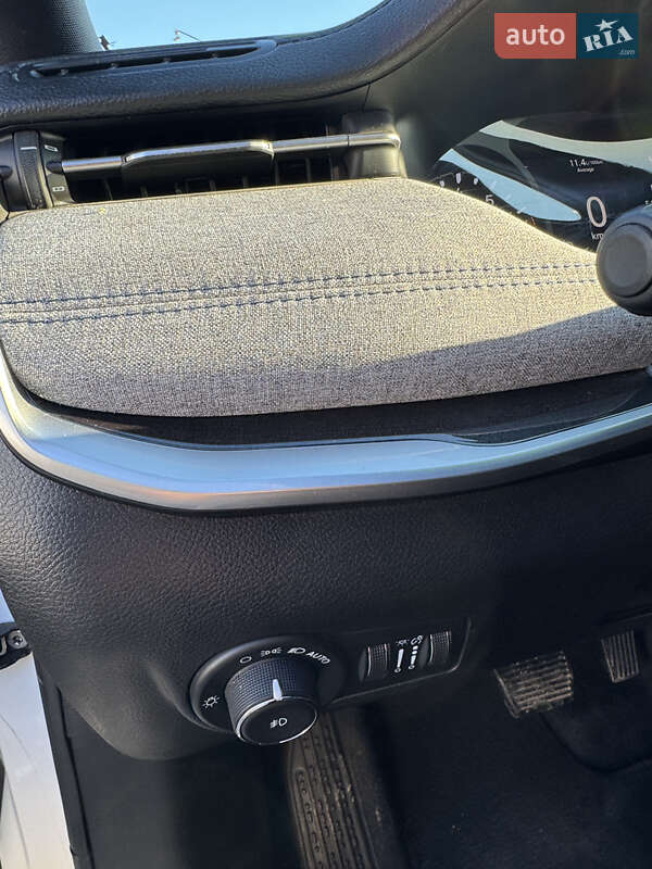 Внедорожник / Кроссовер Jeep Compass 2023 в Брошневе-Осаде фото 18 Внедорожник / Кроссовер Jeep Compass 2023 в Брошневе-Осаде