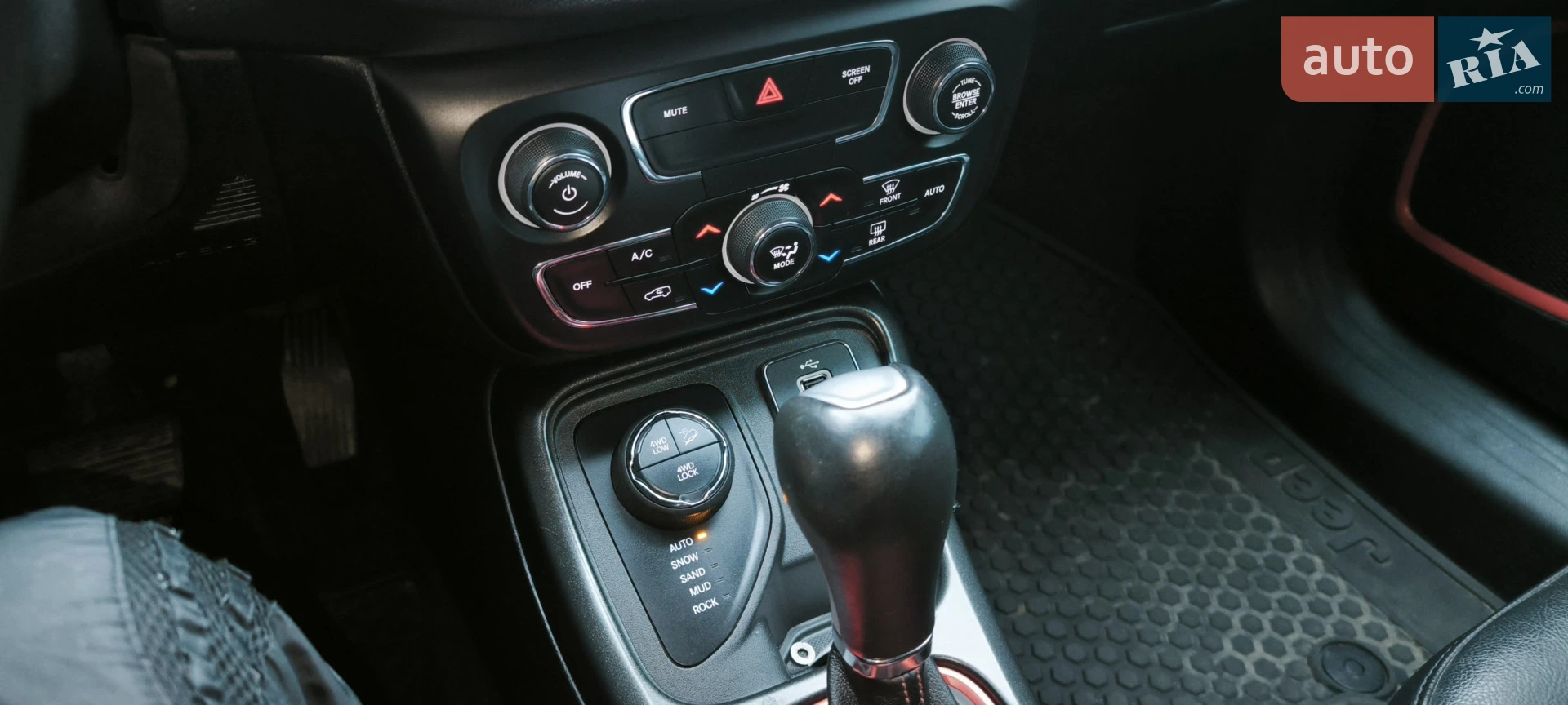 2018 Jeep Compass - мініатюра 36