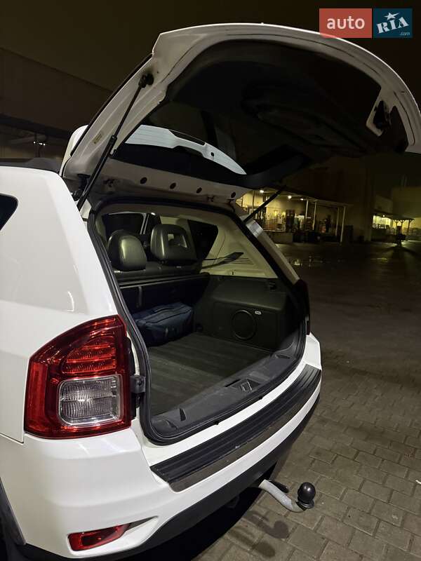 Внедорожник / Кроссовер Jeep Compass 2012 в Львове