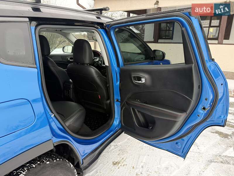 Позашляховик / Кросовер Jeep Compass 2019 в Києві фото 41 Позашляховик / Кросовер Jeep Compass 2019 в Києві