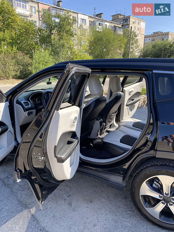 Внедорожник / Кроссовер Jeep Compass 2017 в Новомосковске фото 7 Внедорожник / Кроссовер Jeep Compass 2017 в Новомосковске