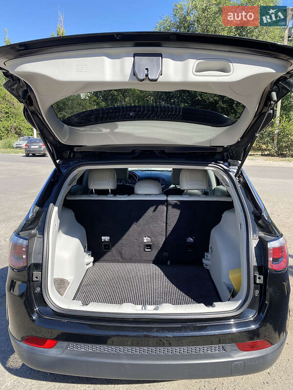 Внедорожник / Кроссовер Jeep Compass 2017 в Новомосковске фото 13 Внедорожник / Кроссовер Jeep Compass 2017 в Новомосковске