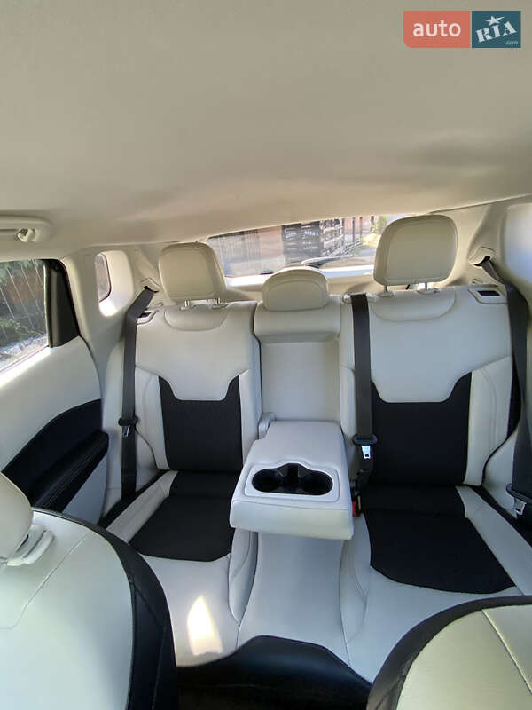 Внедорожник / Кроссовер Jeep Compass 2017 в Новомосковске фото 20 Внедорожник / Кроссовер Jeep Compass 2017 в Новомосковске