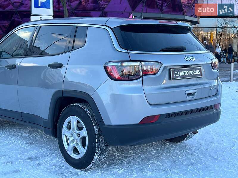 Внедорожник / Кроссовер Jeep Compass 2022 в Киеве