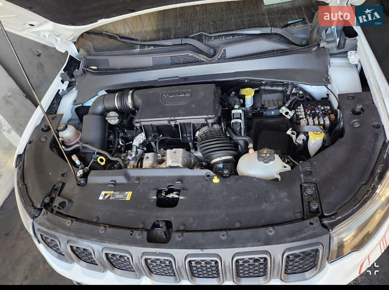 Внедорожник / Кроссовер Jeep Compass 2024 в Ужгороде