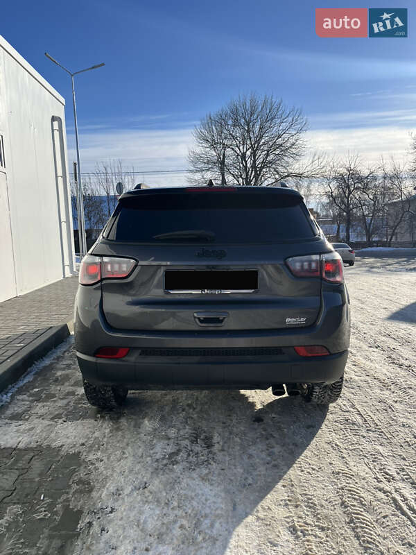 Позашляховик / Кросовер Jeep Compass 2020 в Ромнах