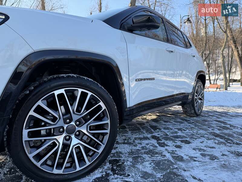 Позашляховик / Кросовер Jeep Compass 2024 в Києві