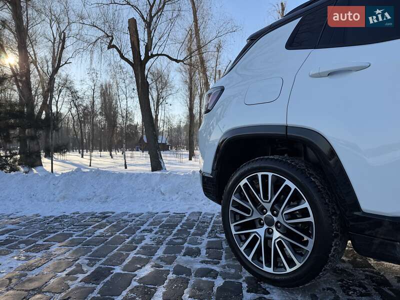 Позашляховик / Кросовер Jeep Compass 2024 в Києві