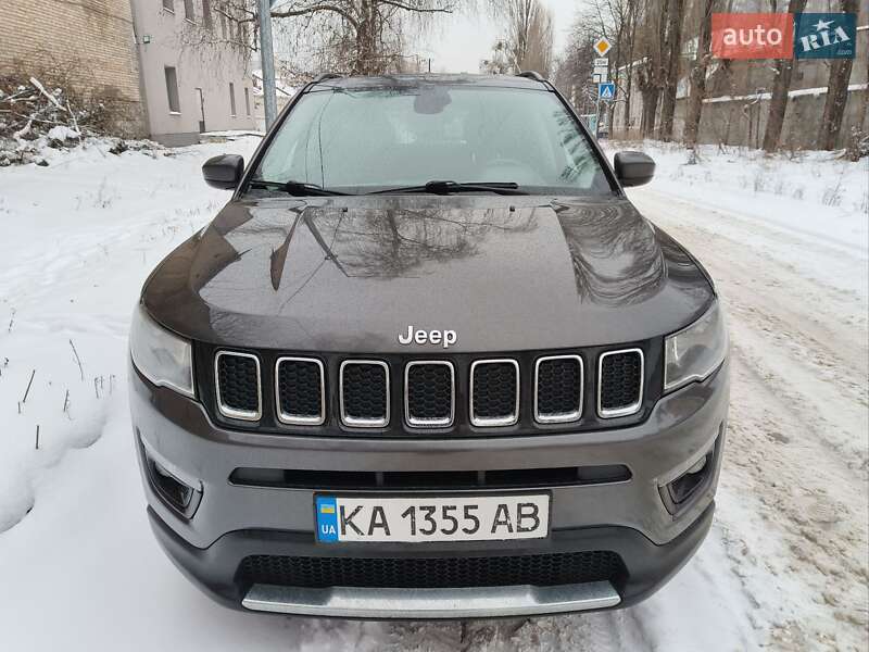 Внедорожник / Кроссовер Jeep Compass 2017 в Киеве