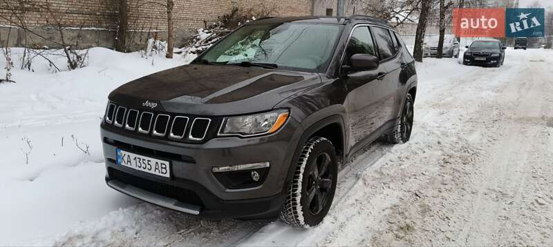 Внедорожник / Кроссовер Jeep Compass 2017 в Киеве