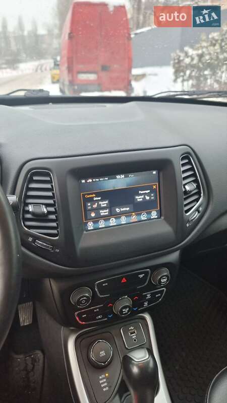 Внедорожник / Кроссовер Jeep Compass 2018 в Киеве