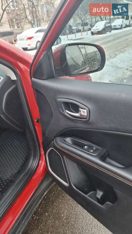 Внедорожник / Кроссовер Jeep Compass 2018 в Киеве