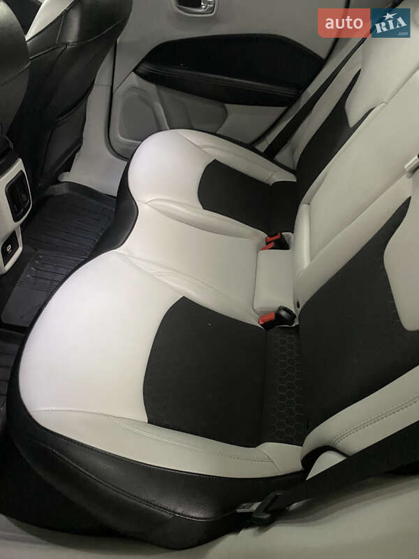 Внедорожник / Кроссовер Jeep Compass 2019 в Киеве