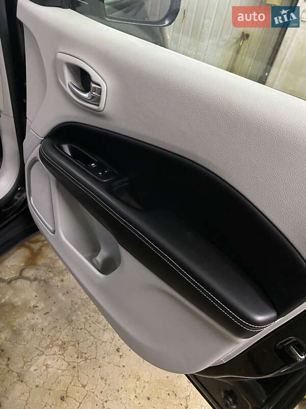 Внедорожник / Кроссовер Jeep Compass 2019 в Киеве