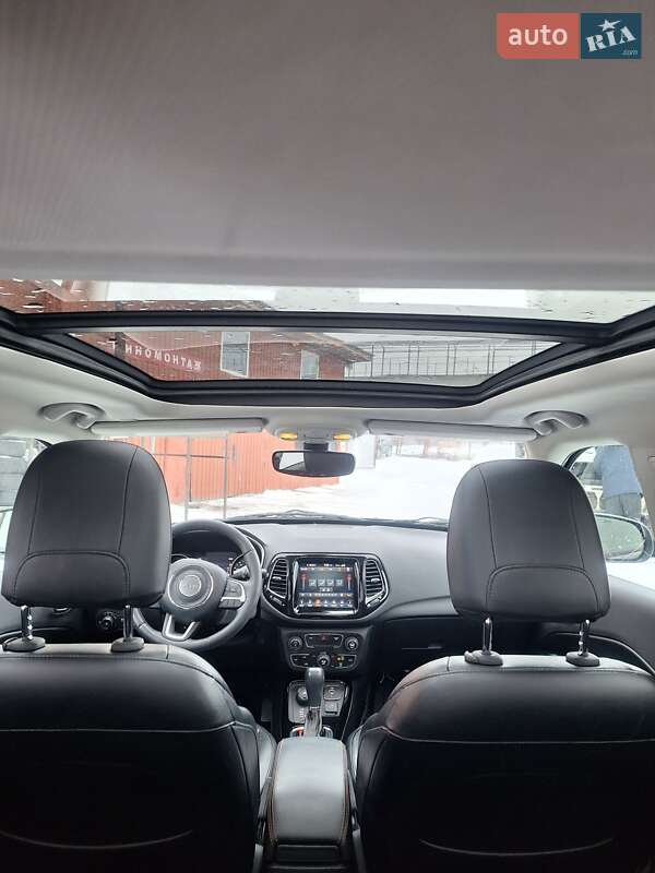 Внедорожник / Кроссовер Jeep Compass 2017 в Киеве фото 37 Внедорожник / Кроссовер Jeep Compass 2017 в Киеве