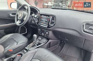 Внедорожник / Кроссовер Jeep Compass 2017 в Киеве