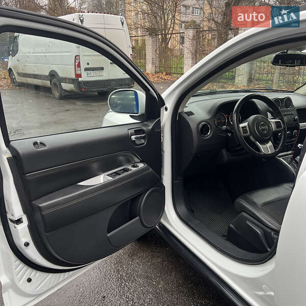 Внедорожник / Кроссовер Jeep Compass 2016 в Николаеве