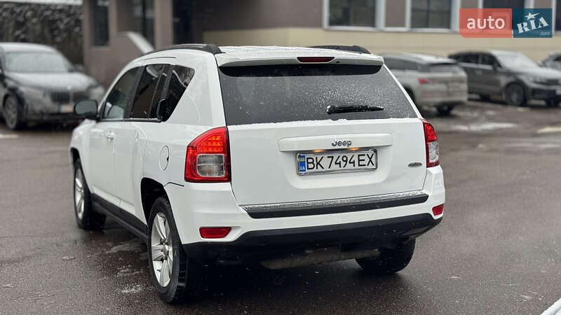 Внедорожник / Кроссовер Jeep Compass 2011 в Киеве