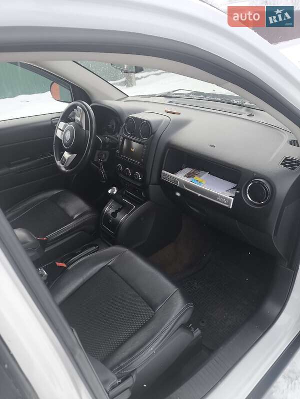 Внедорожник / Кроссовер Jeep Compass 2016 в Киеве