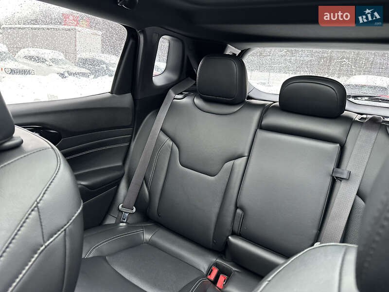 Внедорожник / Кроссовер Jeep Compass 2023 в Львове